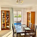 Seaview - Pool, Air Con, Office Ready Vila *