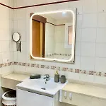 Seaview - Pool, Air Con, Office Ready