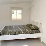 Seaview - Pool, Air Con, Office Ready