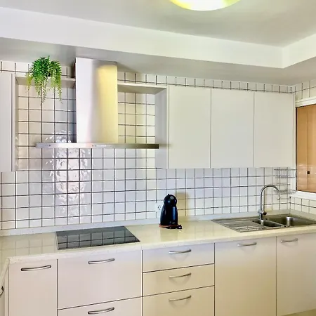 Seaview - Pool, Air Con, Office Ready Villa